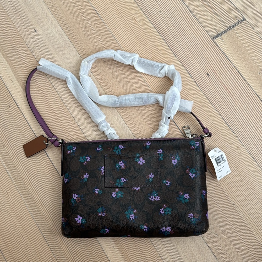 Brown coach crossbody 
NWT - Picture 2 of 7